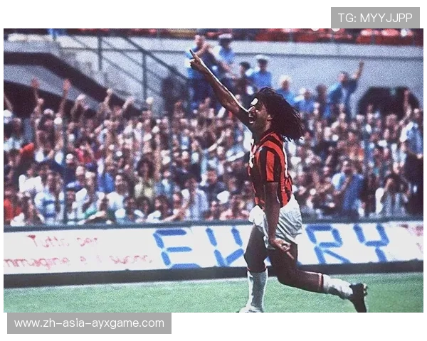 AC米兰签入新中场，希望重现辉煌，终于有钱了! 主帅续约新援补强的ac米兰热闹重建中