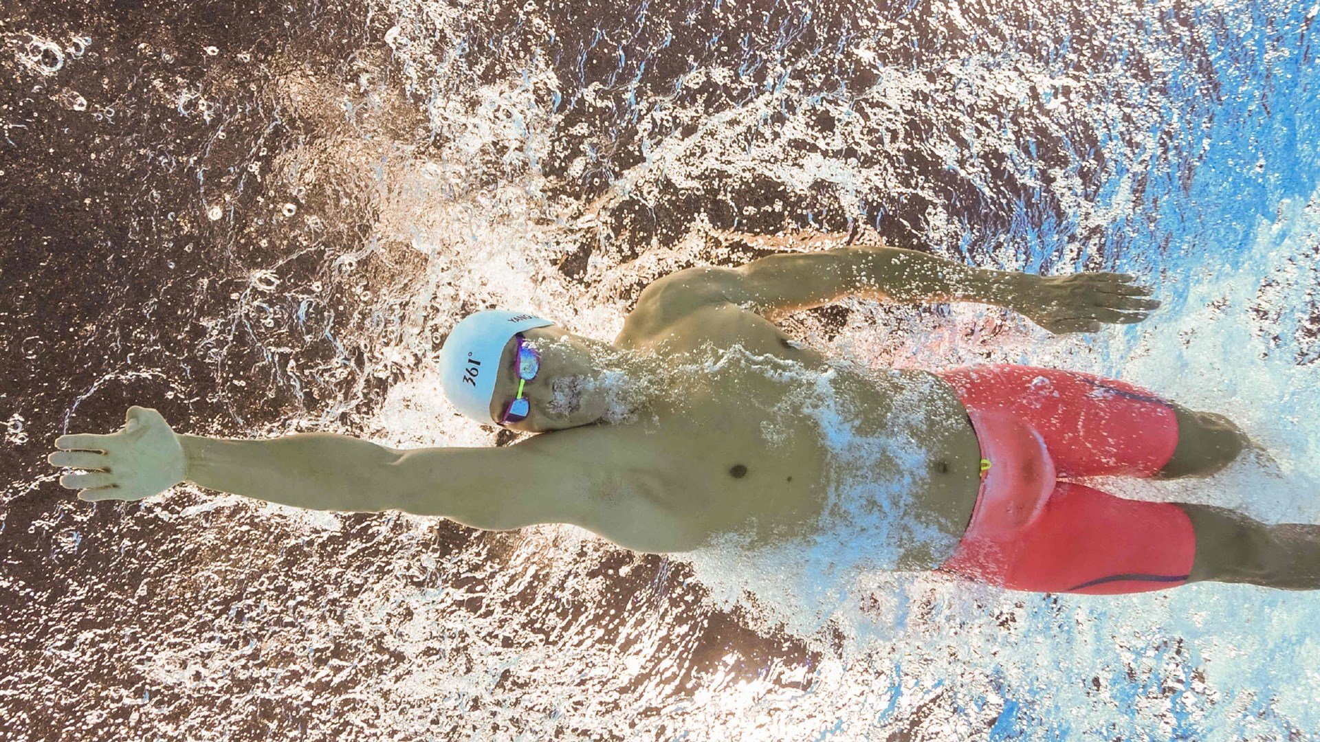 欧冠八强：那不勒斯闷平本菲卡 靠客场进球晋级“险中求生”